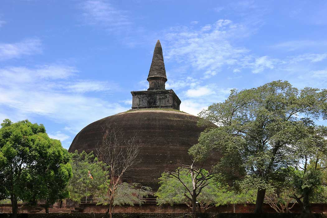 https://do6raq9h04ex.cloudfront.net/sites/8/2025/12/Essential-Travel-Tips-for-Exploring-Polonnaruwas-Ancient-Wonders-1050x700-1.jpg