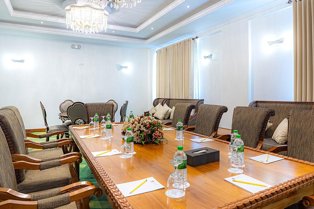 Where Focus Meets Scenery - The Art of Hosting Meetings that Actually Work